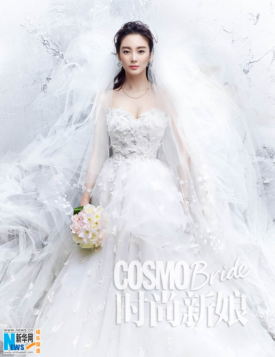 Фотографии красавицы Чжан Юйци в свадебном платье (4)