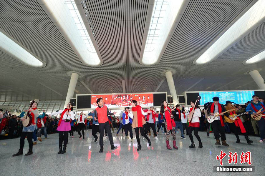 Флешмоб на вокзале в Ханчжоу (3)
