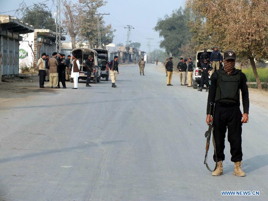 22 солдата погибли в результате взрыва на северо-западе Пакистана (3)