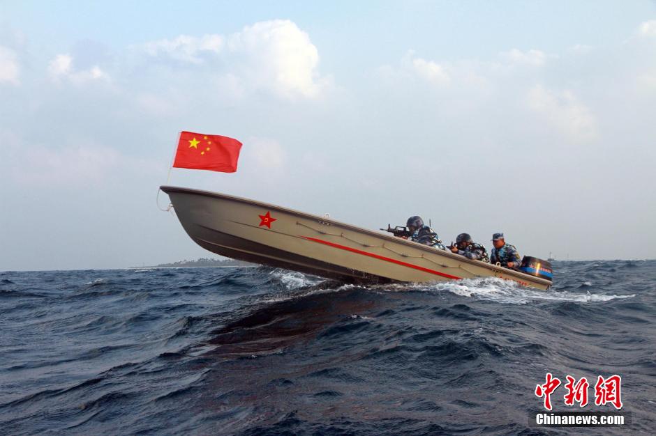 Китайская эскадра «Наньхай» крейсировала острова Сиша (4)