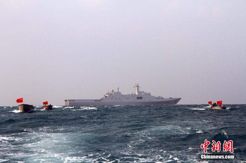 Китайская эскадра «Наньхай» крейсировала острова Сиша (5)