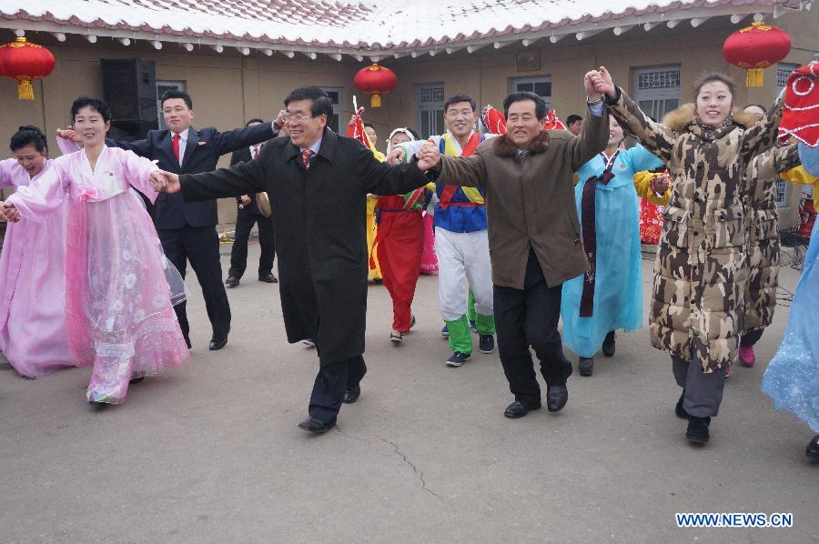 В КНДР состоялись мероприятия по случаю праздника Весны  (3)