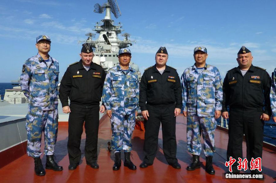 Командующие ВМС КНР и РФ провели второй раунд консультаций по тактике совместных учений  (6)