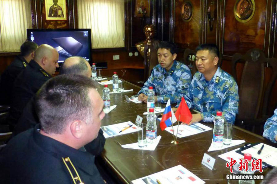 Командующие ВМС КНР и РФ провели второй раунд консультаций по тактике совместных учений  (7)