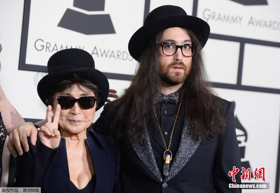 Grammy встречает звездных гостей на красной дорожке в Лос-Анджелесе (10)
