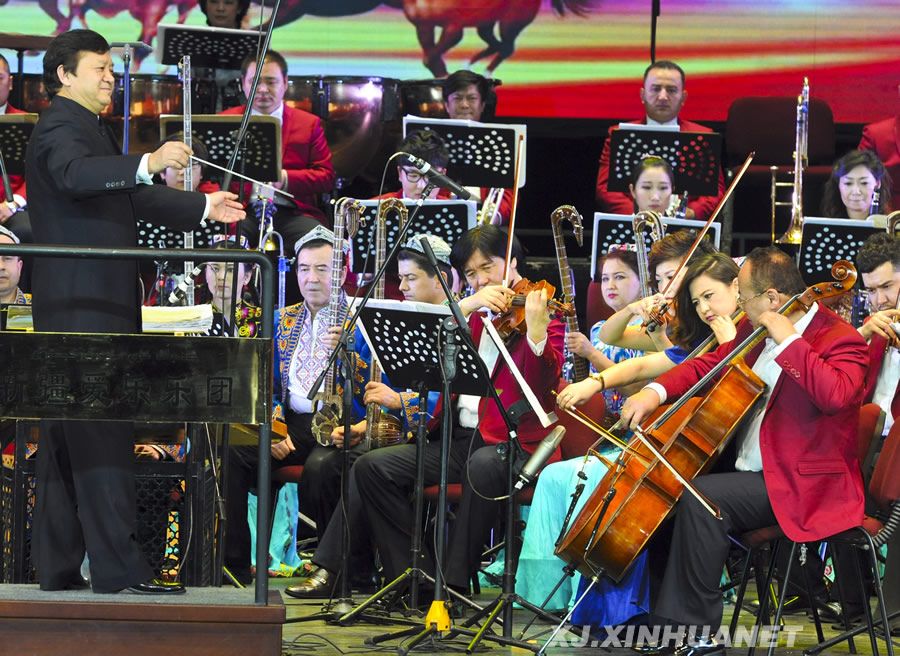 В Синьцзяне прошел концерт, посвященный Китайскому Новому году (2)