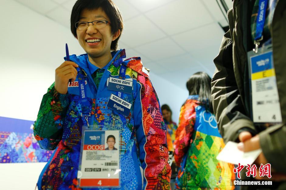 13 китайских волонтеров работают на Олимпиаде в Сочи
