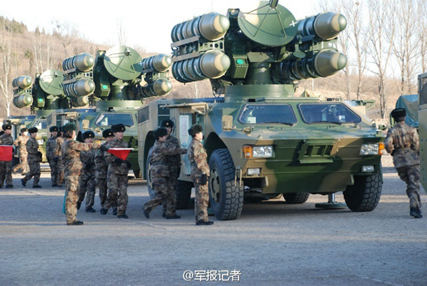 В военном округе Шэньяна образован первый женский противоракетный отряд в Китае (2)
