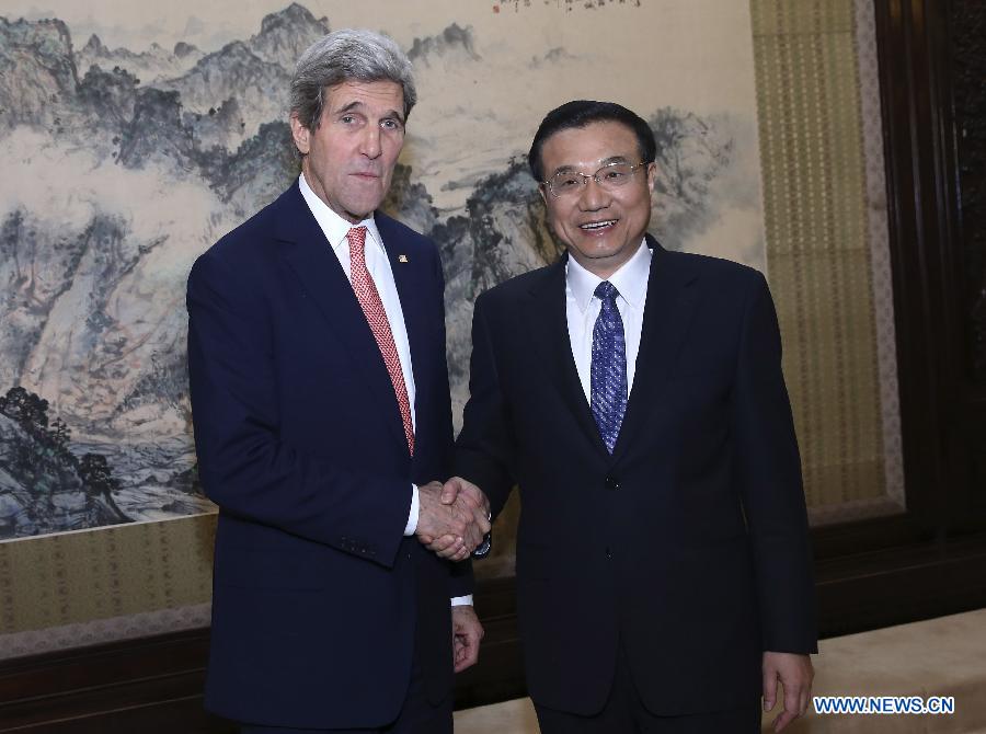 Ли Кэцян встретился с госсекретарем США Д. Керри (2)