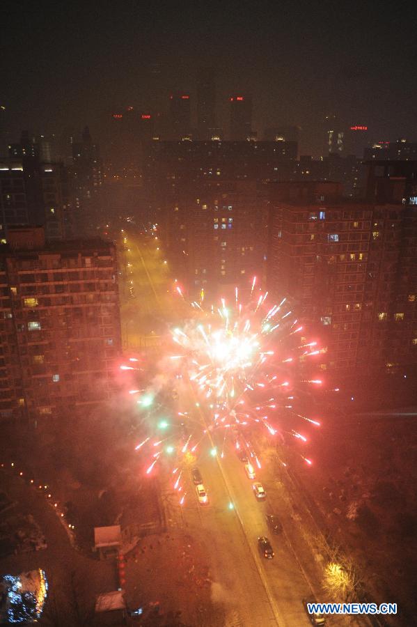 На Праздник фонарей в ряде городов Китая было отмечено сильное загрязнение воздуха (3)