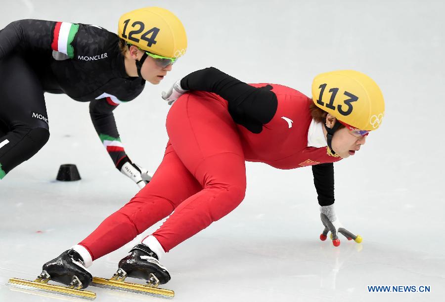 На сочинской Олимпиаде китайская спортсменка Чжоу Ян завоевала "золото" на шорт-трэке в 1500 м (20)