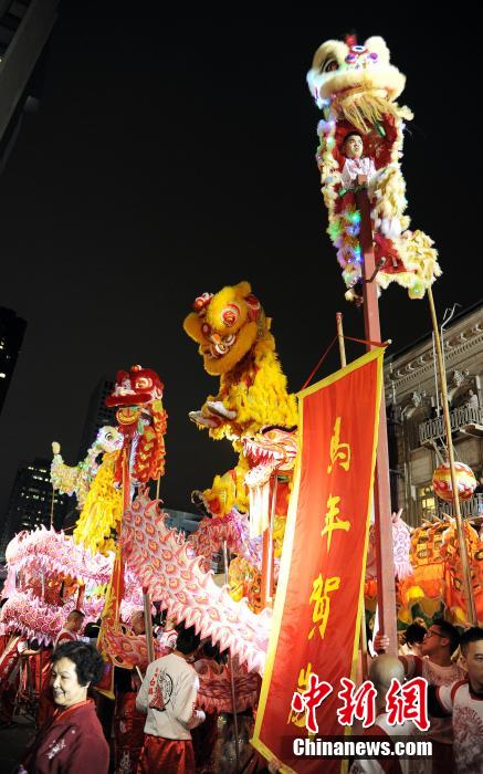 Сан-Франциско отмечает китайский новый год по лунному календарю (8)