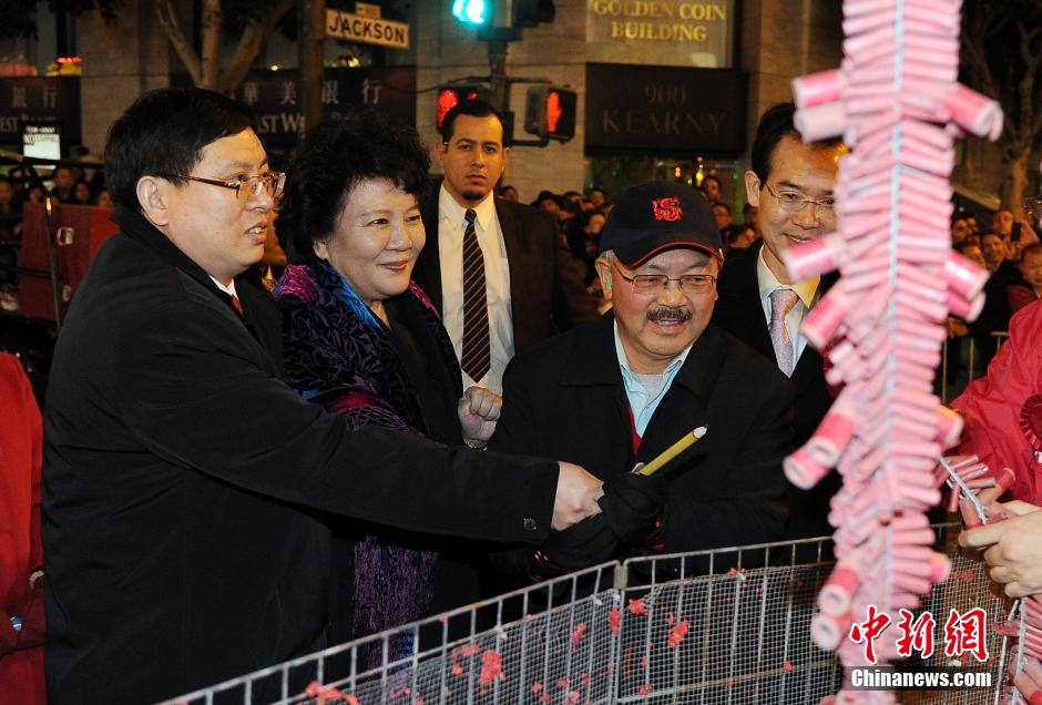Сан-Франциско отмечает китайский новый год по лунному календарю (7)