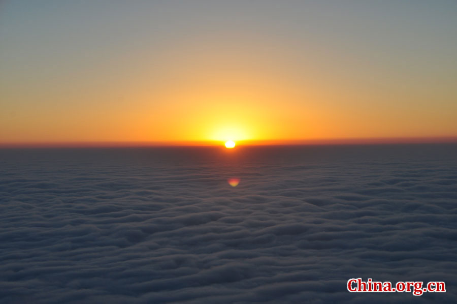 Восход солнца в горах Эмей провинции Сычуань (2)