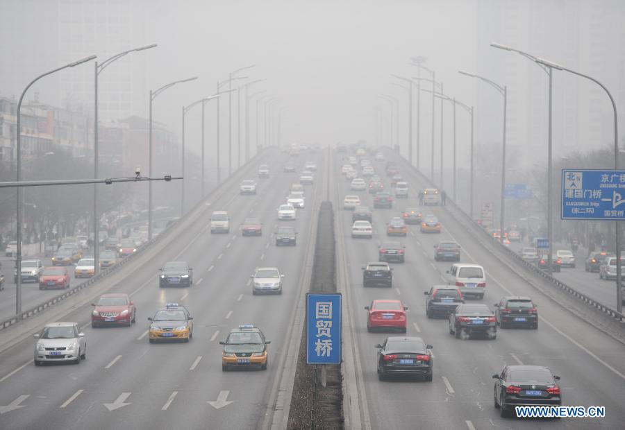 В Пекине объявлен "желтый" уровень опасности в связи с серьезным загрязнением воздуха (6)