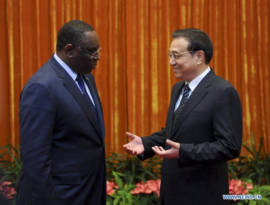 Премьер Госсовета КНР Ли Кэцян провел встречу с президентом Сенегала