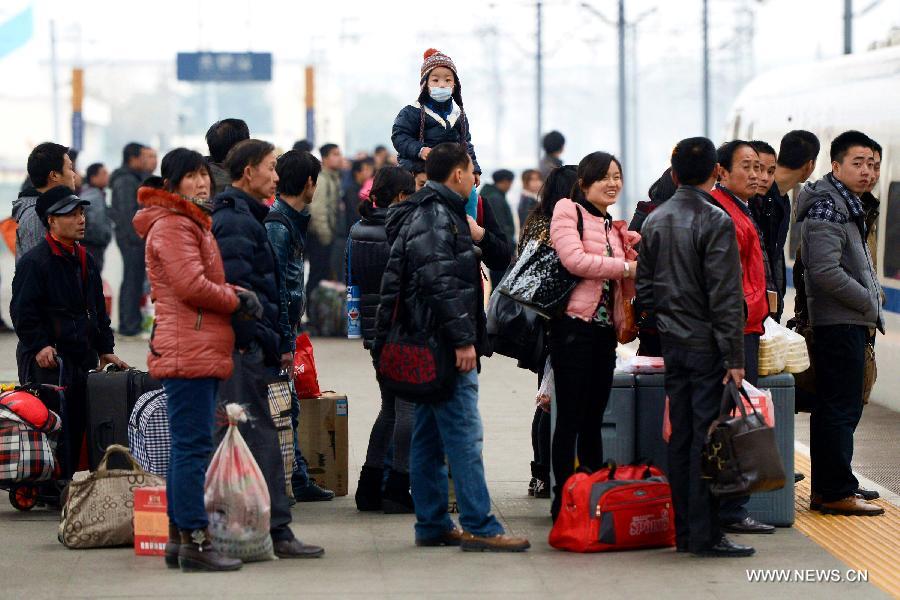 В Китае завершился 40-дневный особый режим работы транспорта в связи с праздником Весны (8)