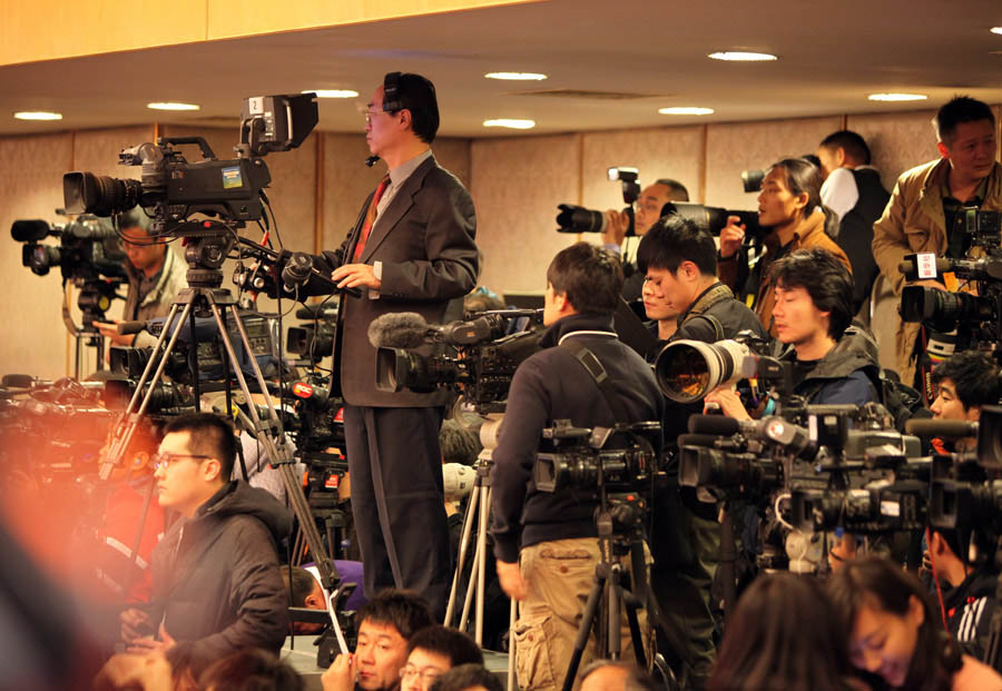 В Пекине состоялась пресс-конференция 2-й сессии ВСНП 12-го созыва (14)