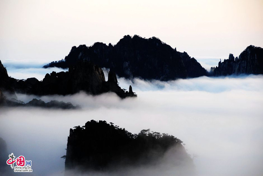 Сказочное облачное море в горах Хуаншань (2)