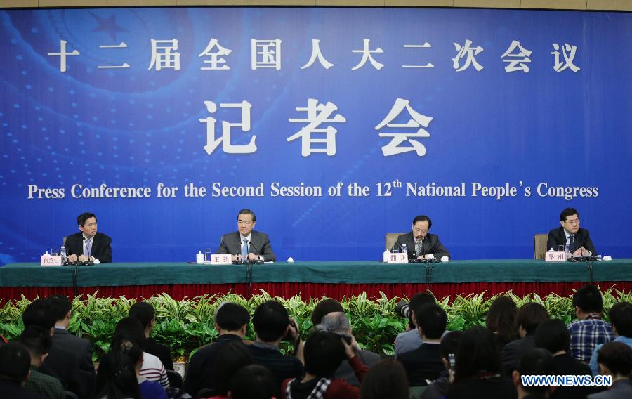 Китайско-российские отношения укрепятся -- глава МИД КНР (7)
