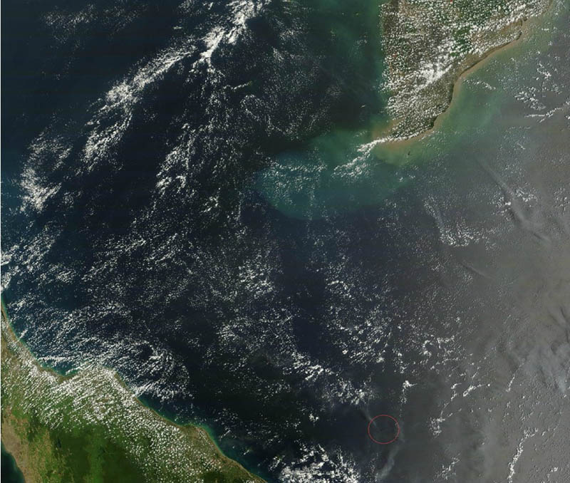 NASA опубликовало спутниковое изображение морской акватории, где была потеряна связь с лайнером Малайзийских авиалиний