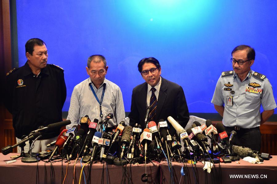Нет подтверждения, что все обнаруженные обломки связаны с пропавшим авиалайнером -- малазийский чиновник (2)