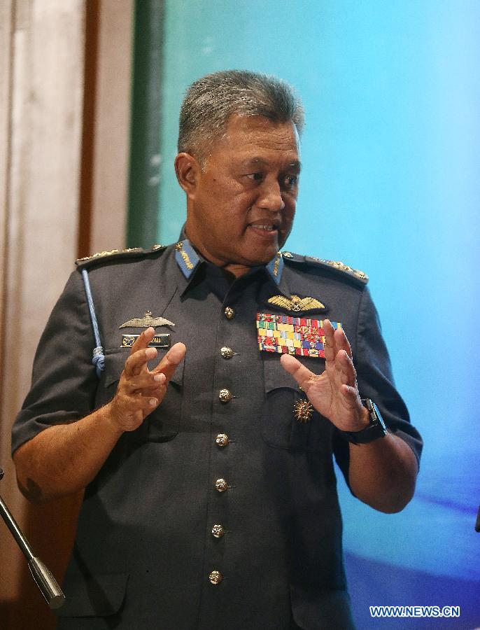 Малайзийские военные засекли сигнал, который, возможно, исходил от пропавшего самолета (3)