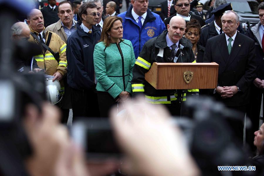 В результате взрыва в Нью-Йорке по меньшей мере 2 человека погибли, 18 -- пострадали (2)