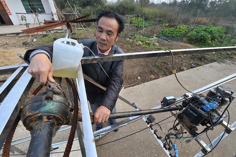 Крестьянин из провинции Хунань сконструировал вертолет (4)