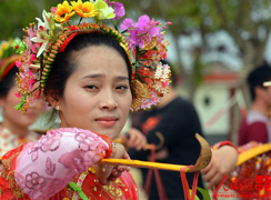 Весенний сад на голове - прически женщин из Сюньбу