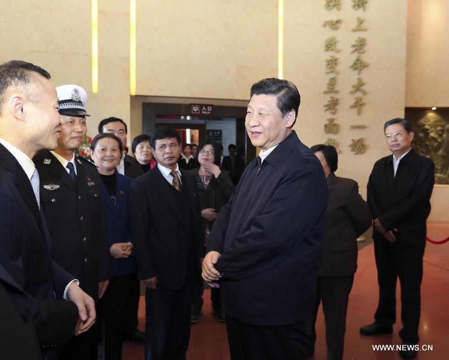 Си Цзиньпин призывает чиновников на селе усилить борьбу с коррупцией (7)