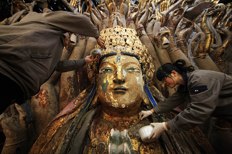 В Чунцине началась реставрация главной статуи Тысячерукой Гуаньинь