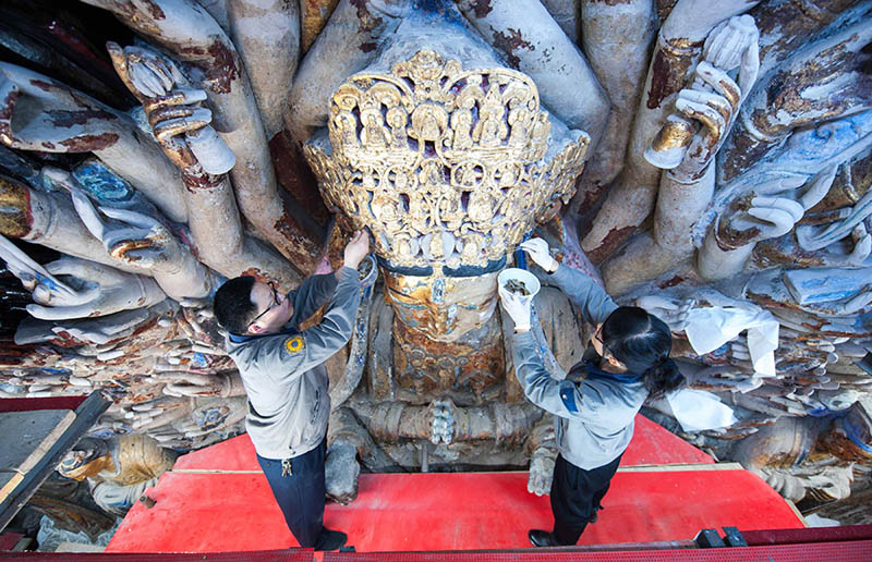 В Чунцине началась реставрация главной статуи Тысячерукой Гуаньинь (5)