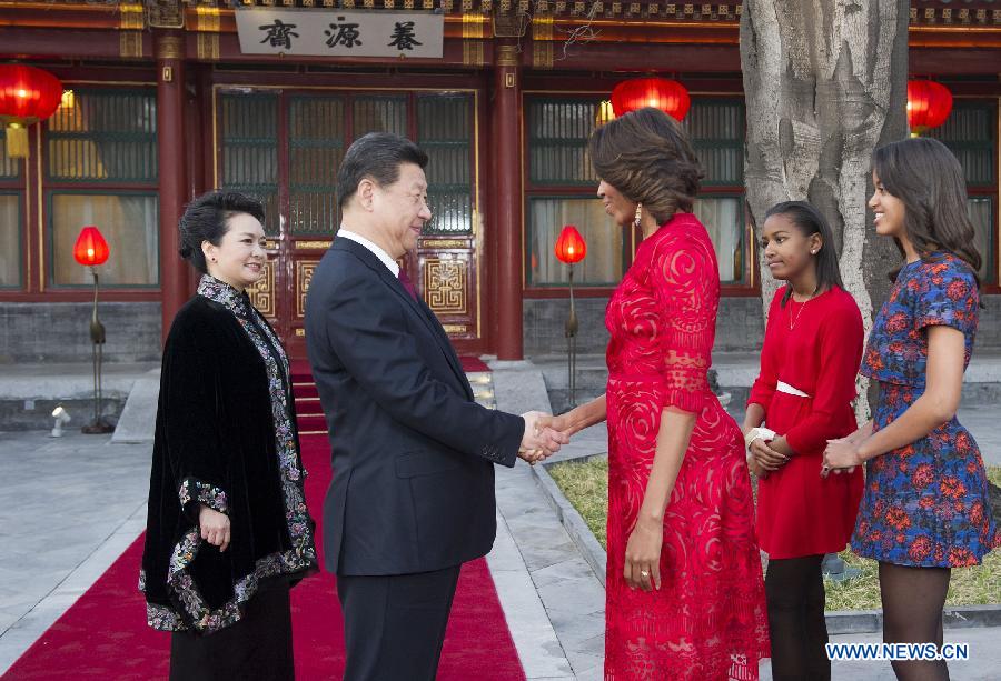 Председатель КНР Си Цзиньпин с супругой Пэн Лиюань встретился с супругой президента США М.Обамой (2)