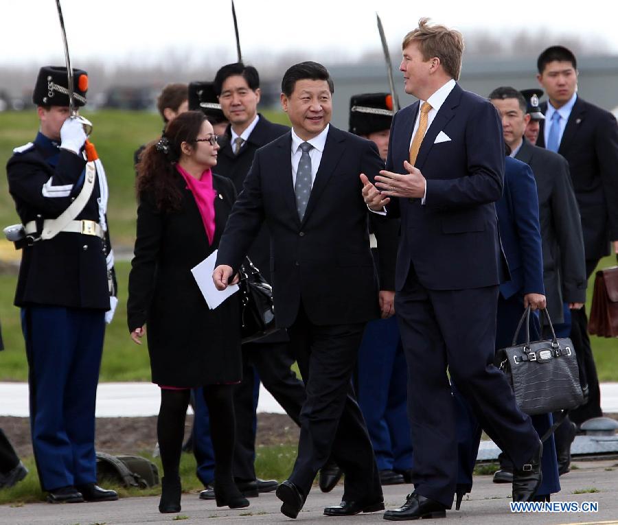Си Цзиньпин прибыл с государственным визитом в Нидерланды (6)