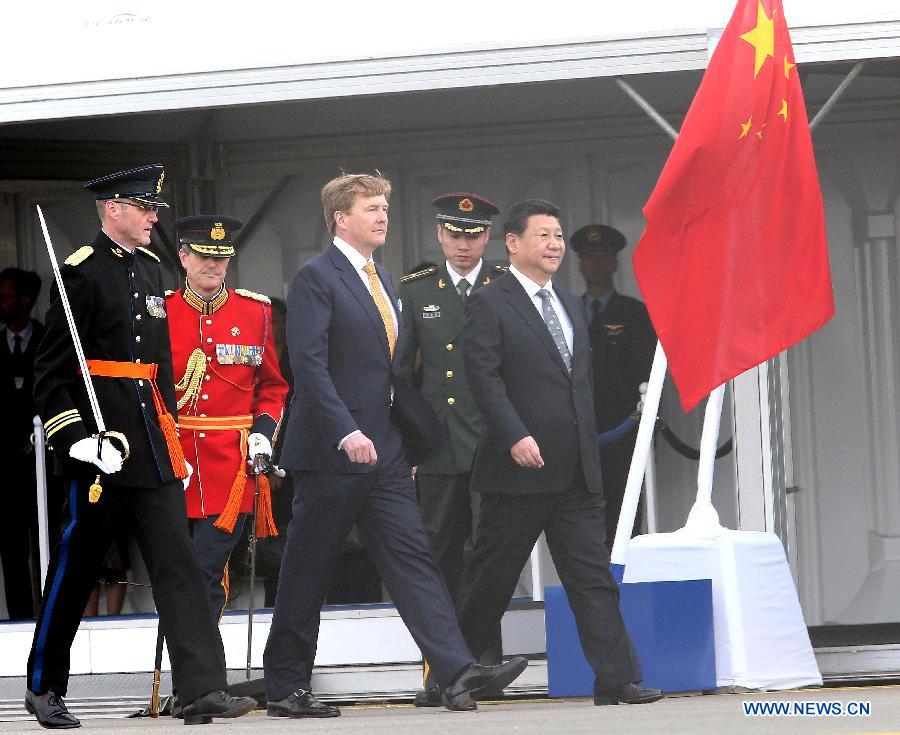 Си Цзиньпин прибыл с государственным визитом в Нидерланды (5)