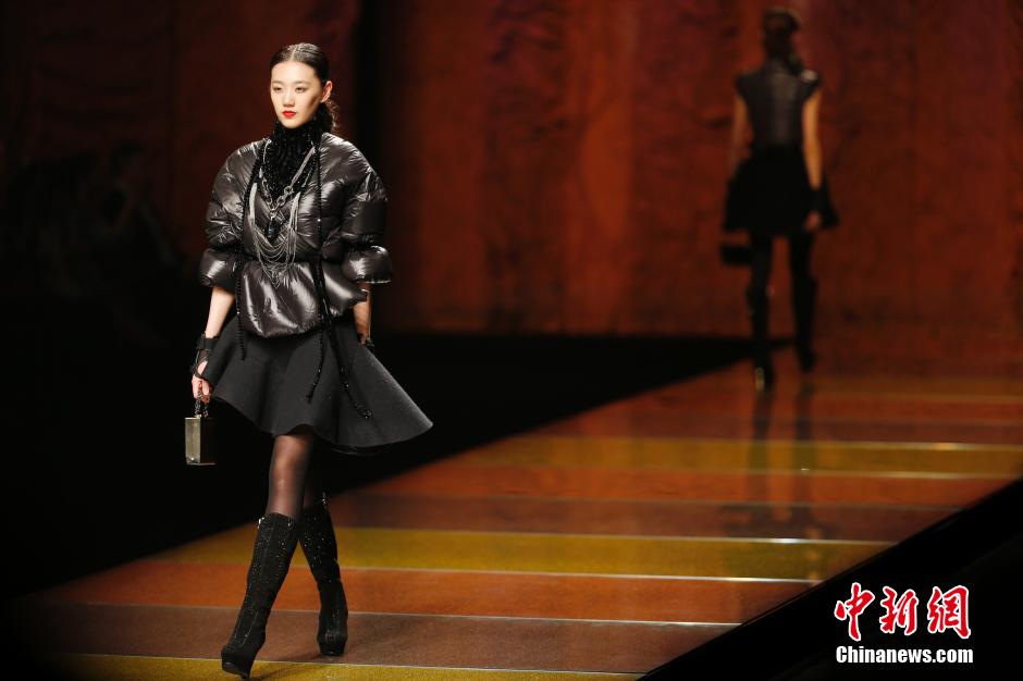 «Дворцовый стиль» стал популярным на Китайской международной неделе моды (11)
