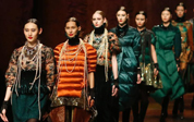 «Дворцовый стиль» стал популярным на Китайской неделе моды