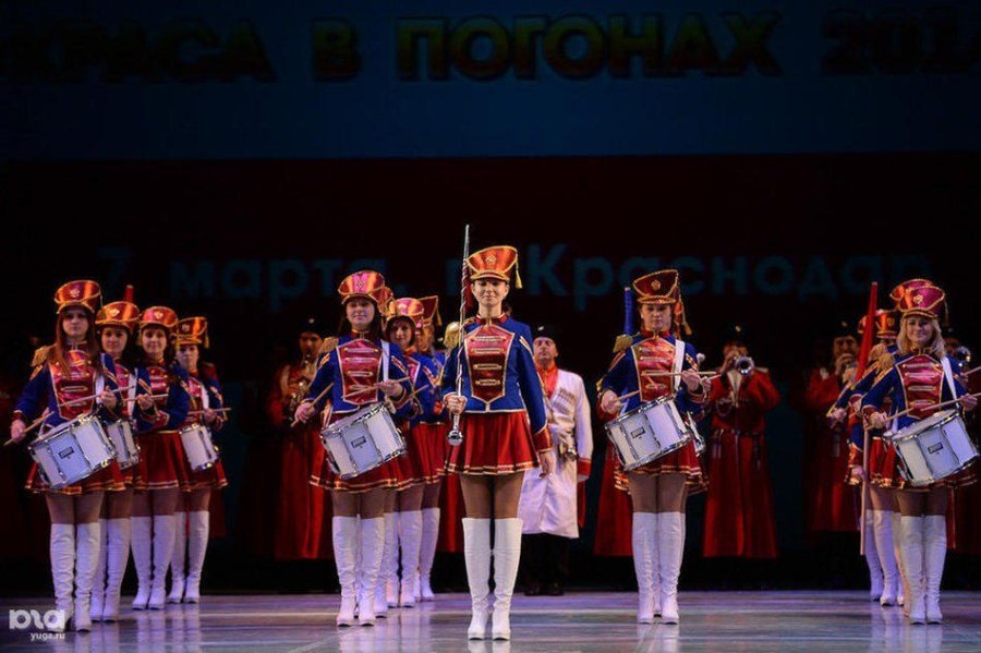 Русские госслужащие участвуют в конкурсе красоты (12)