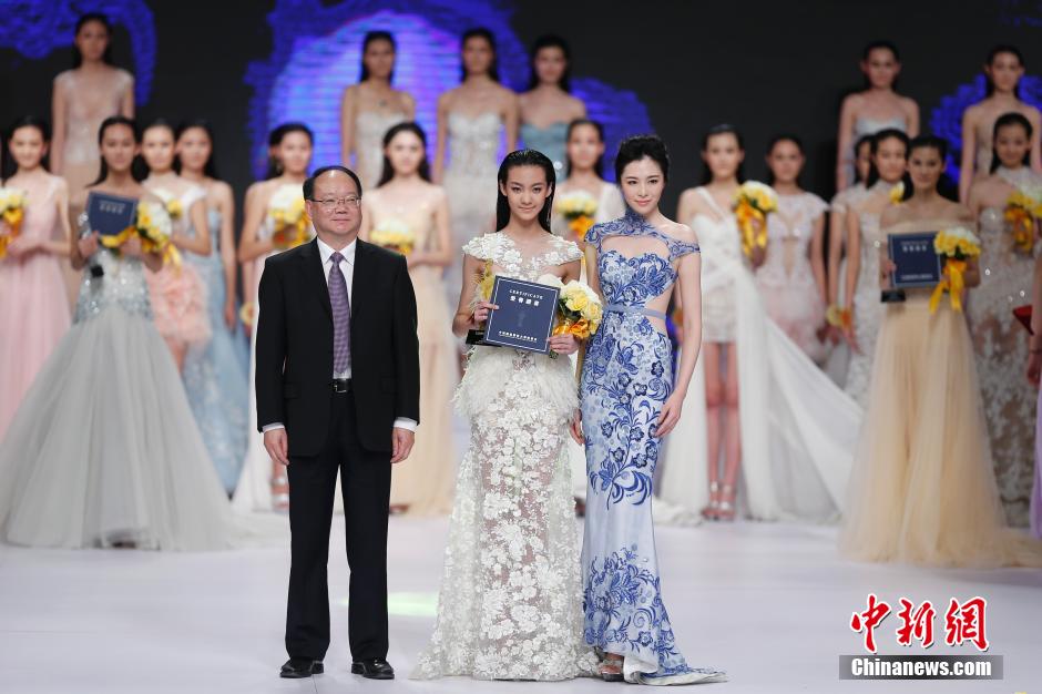 Гэн Сюань стала победительницей китайского конкурса супер-моделей (6)