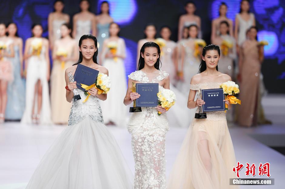 Гэн Сюань стала победительницей китайского конкурса супер-моделей (5)