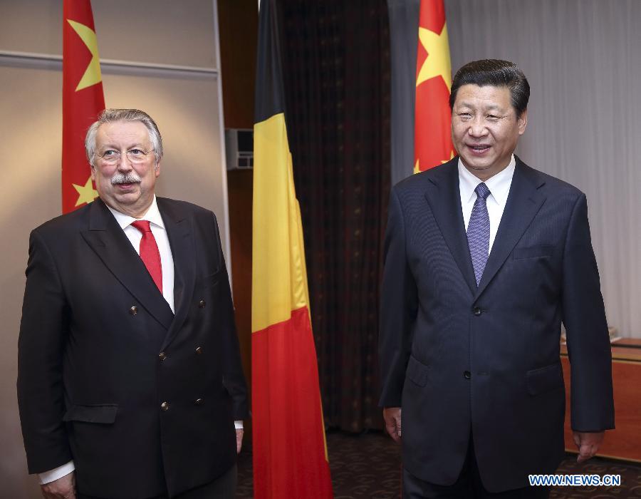 Си Цзиньпин встретился с преседателем палаты представителей парламента Бельгии А.Флао (2)