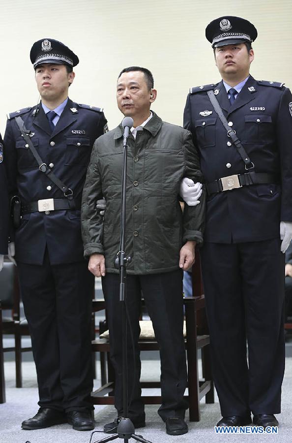 В провинции Хубэй началось судебное разбирательство в отношении крупной мафиозной группировки во главе с Лю Ханем и Лю Вэем (2)