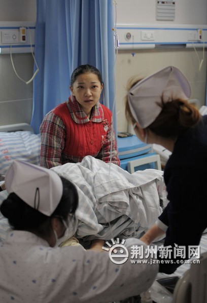 Смертельно больной мальчик из провинции Хубэй пожертвовал почку, чтобы спасти мать (16)
