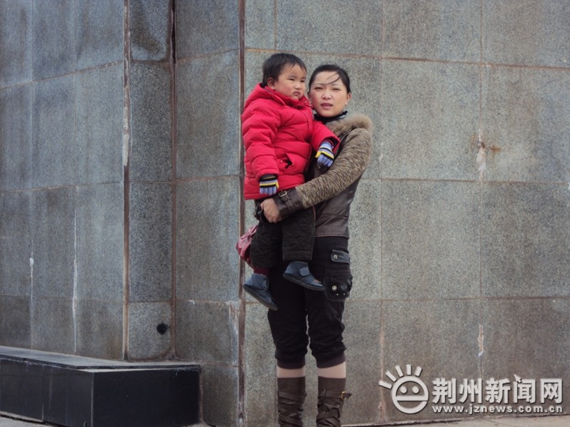 Смертельно больной мальчик из провинции Хубэй пожертвовал почку, чтобы спасти мать (19)
