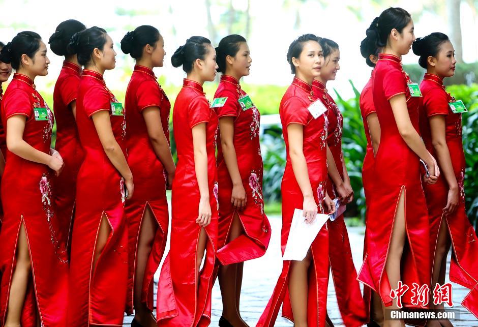 Девушки для церемоний на Боаоском форуме уже готовы (2)