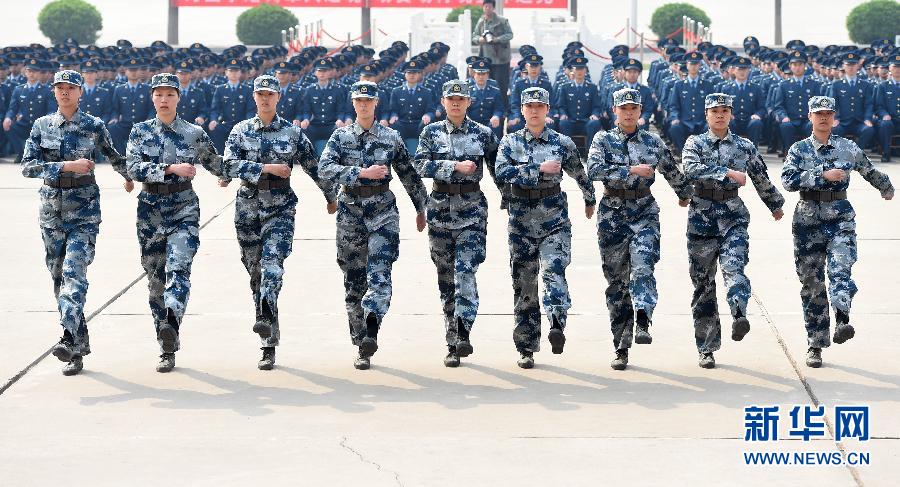 Женская сборная Китая по волейболу приняла участие в военном параде (9)