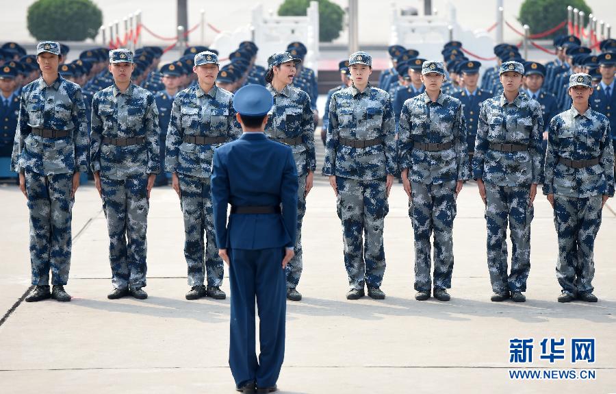 Женская сборная Китая по волейболу приняла участие в военном параде (2)