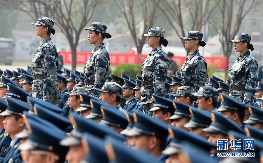 Женская сборная Китая по волейболу приняла участие в военном параде (6)