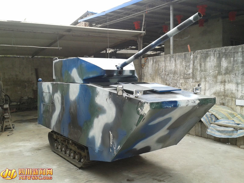 Отец сделал для сына «игрушечный танк» стоимостью 40 тысяч юаней (5)